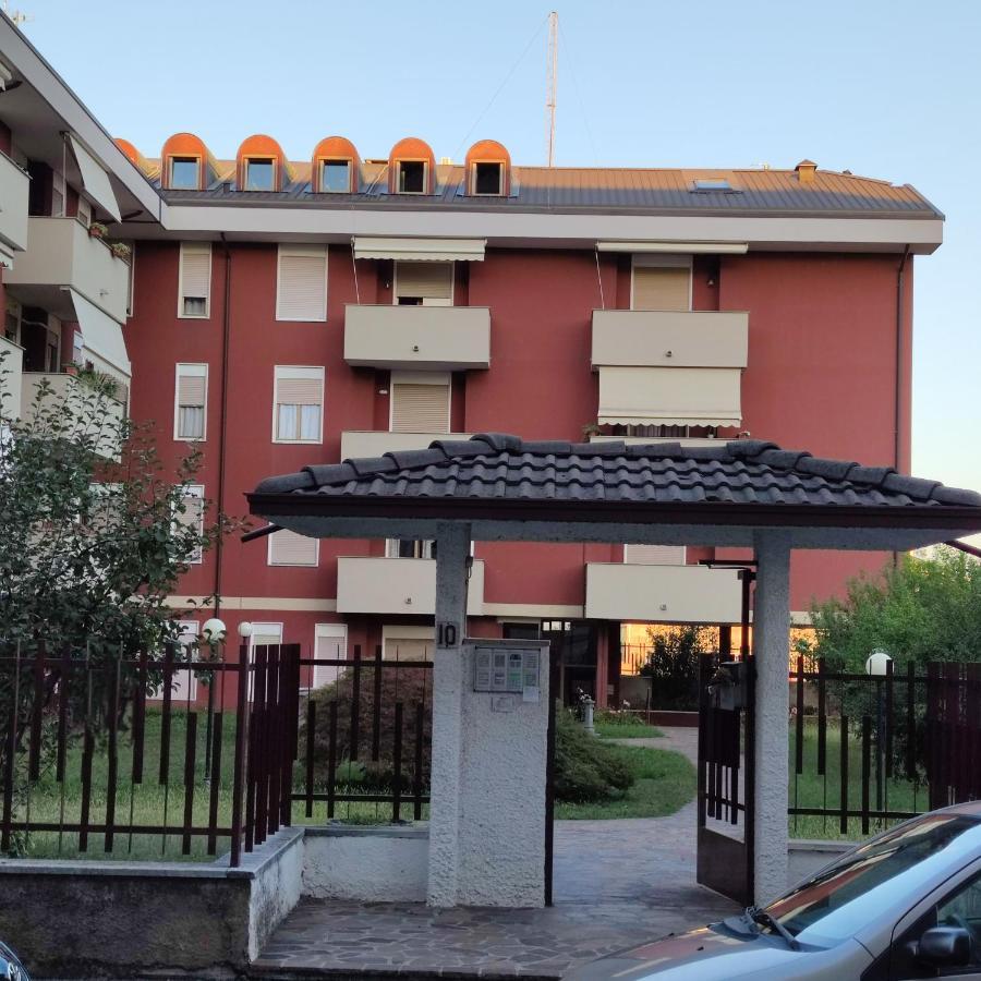 Loft Mansardato Monza Exterior photo